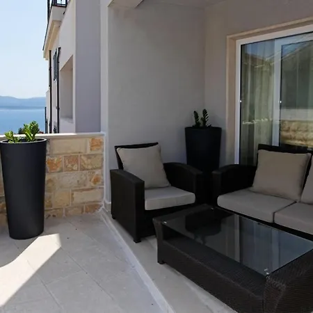 Apartment Bol A6 With Pool From 45 Eur Per Person Exterior photo
