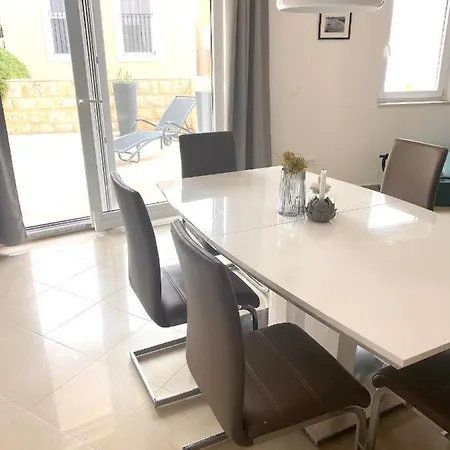 Apartment Bol A6 With Pool From 45 Eur Per Person Exterior photo