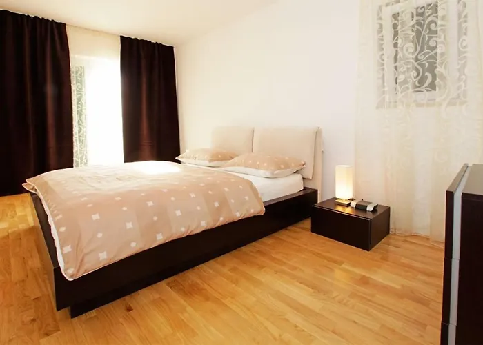 Apartment Bol A6 With Pool From 45 Eur Per Person