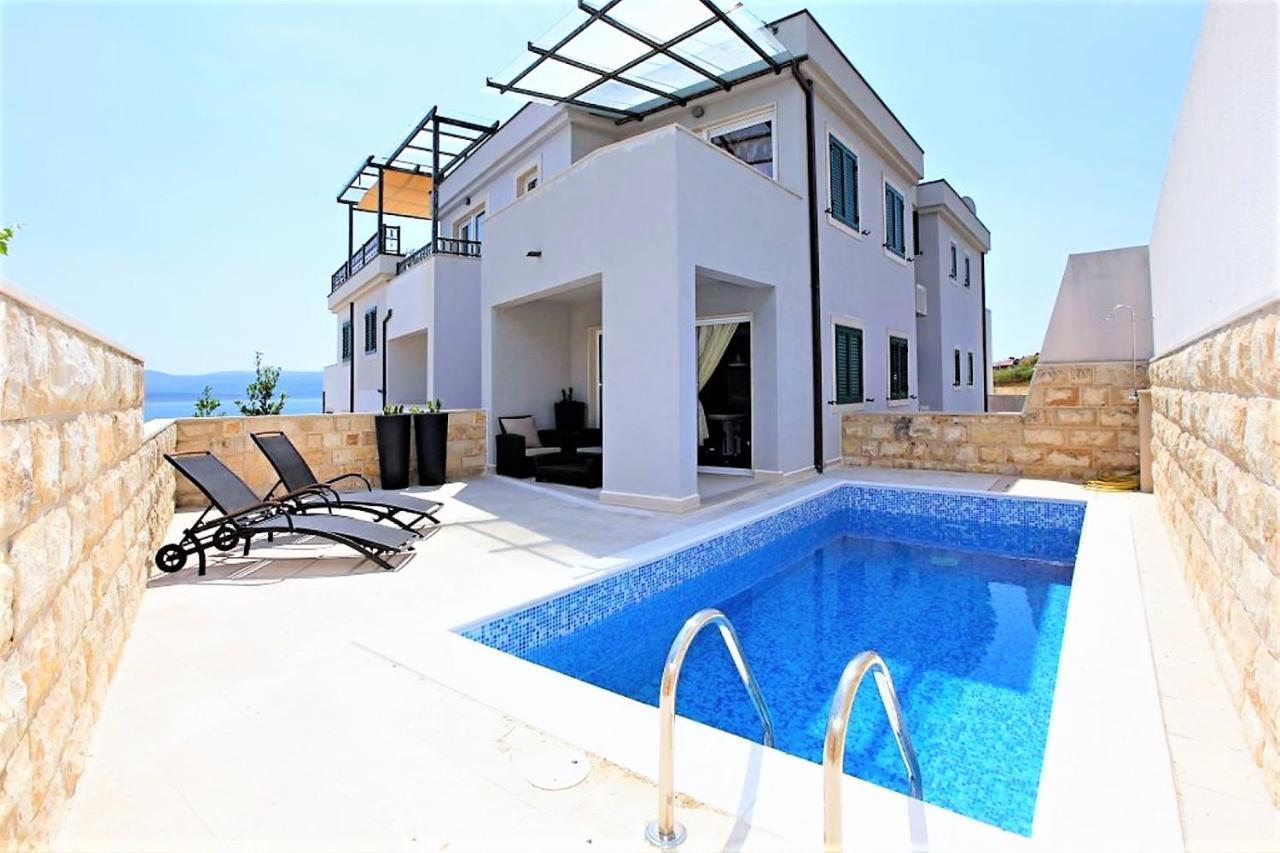 Apartment A6 With Pool From 45 Eur Per Person Bol