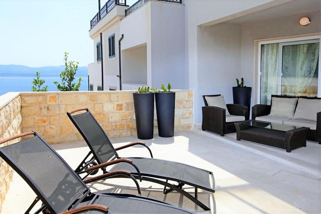 A6 With Pool From 45 Eur Per Person Apartment Bol